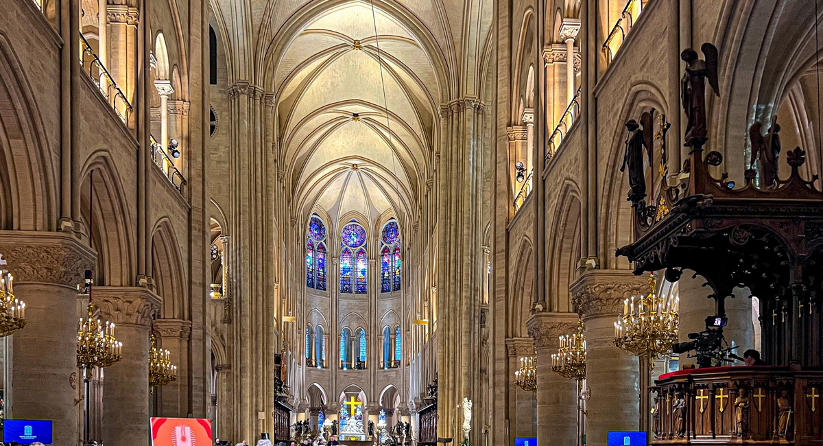 Parigi, la Notre Dame ricostruita