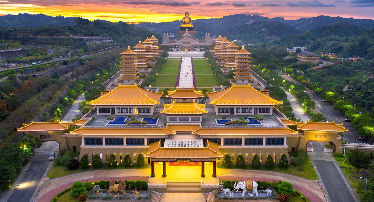 Taiwan, Khaosiung, complesso del monastero buddista Fo Guang Shan